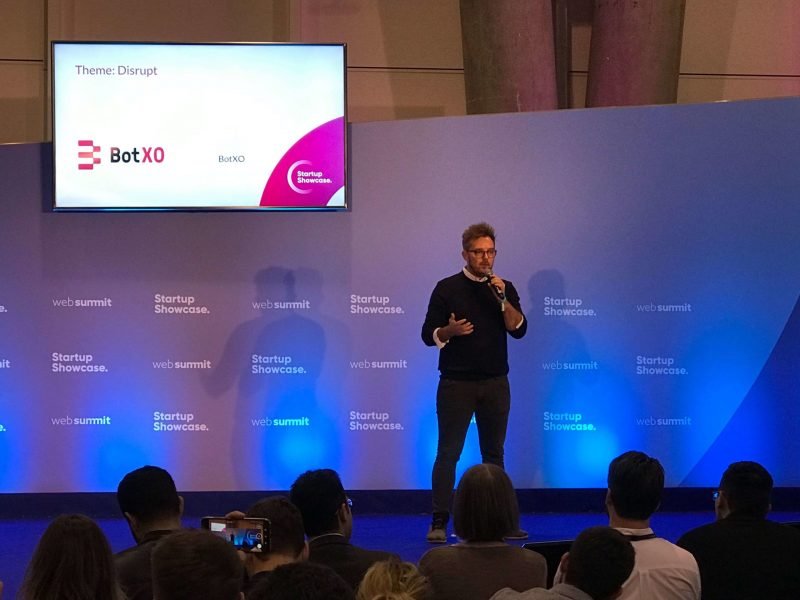 Henrik doing a presentation of BotXO